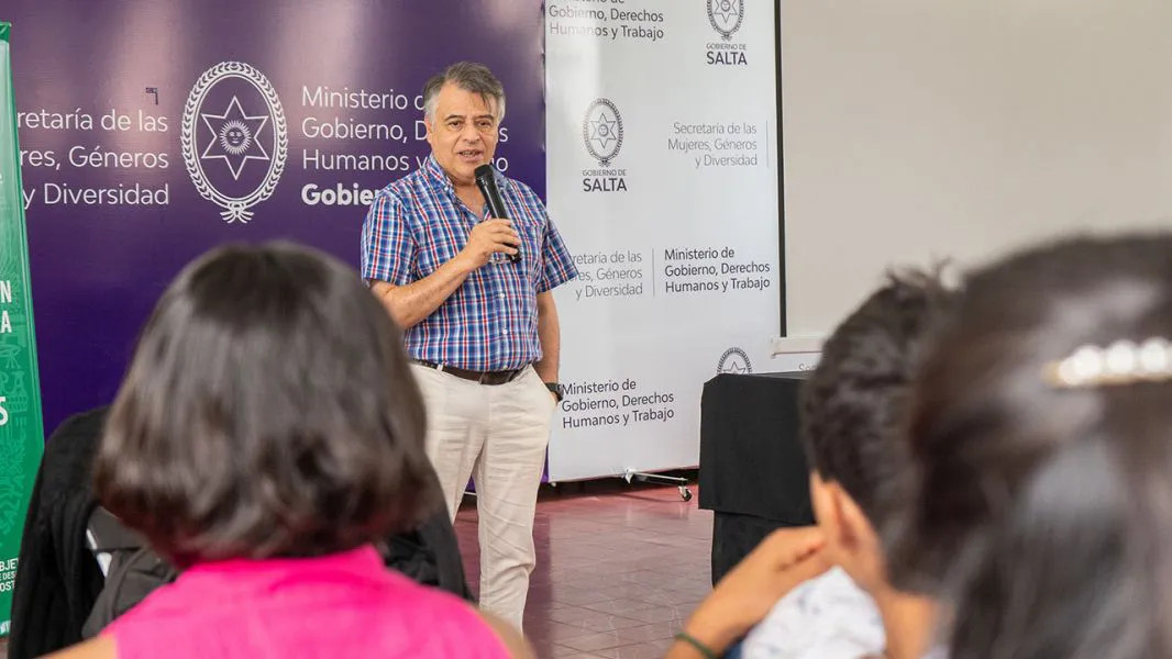 14438-mas-de-100-personas-egresadas-de-los-talleres-del-ceunsa-para-mujeres-y-diversidades-recibieron-sus-certificados