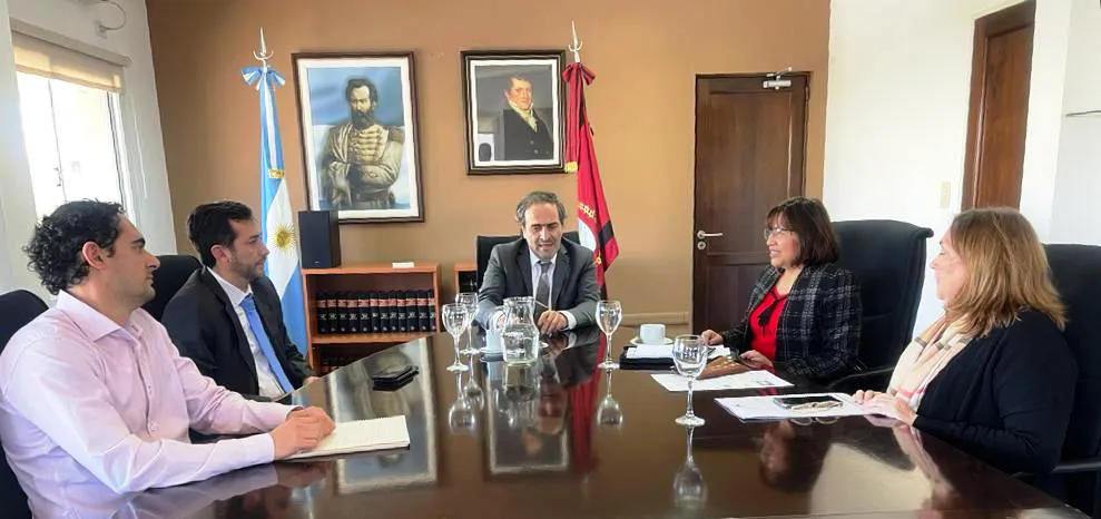 Pedro García Castiella y la cónsul de Bolivia en Salta- Mónica Roxana Álvarez 009