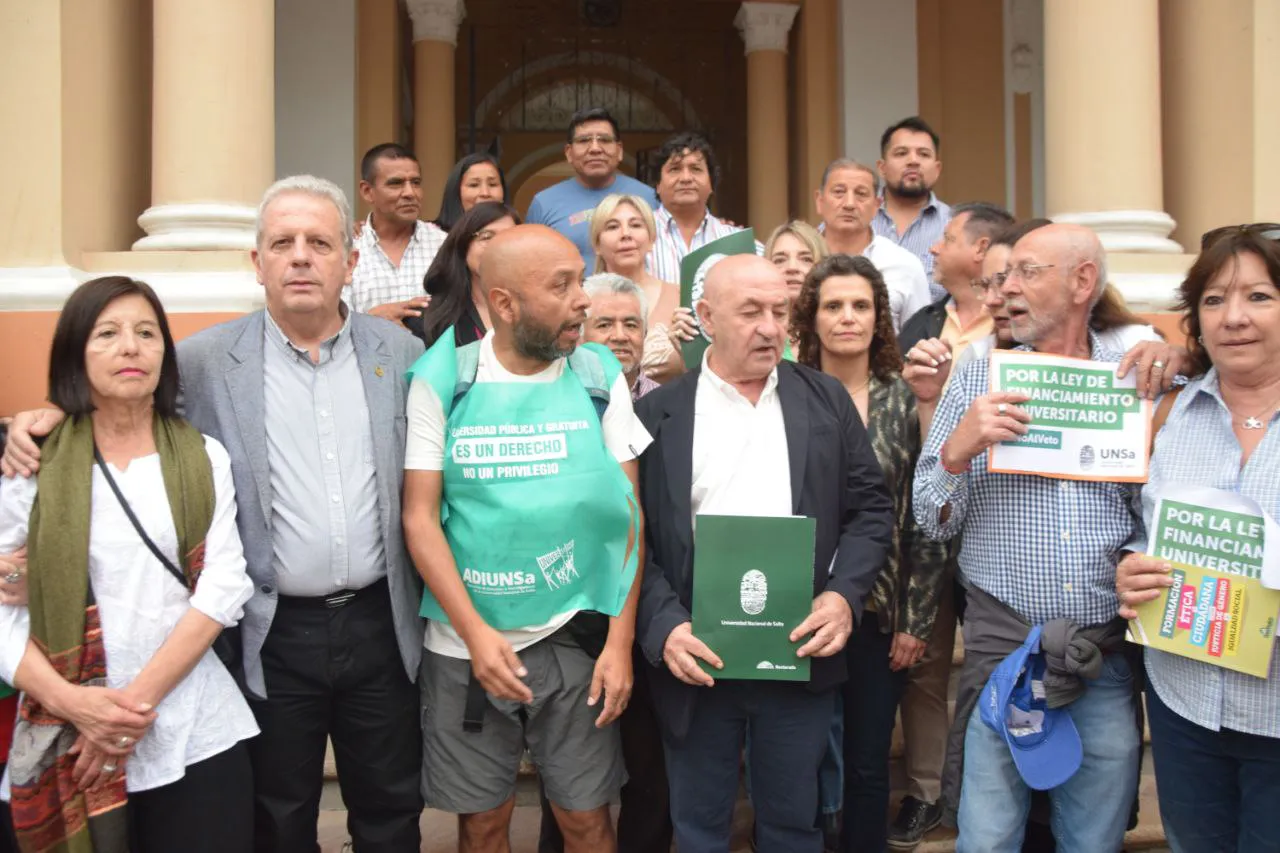 Legislatura - Marcha por la universidad en Salta - Oct 2 (65)