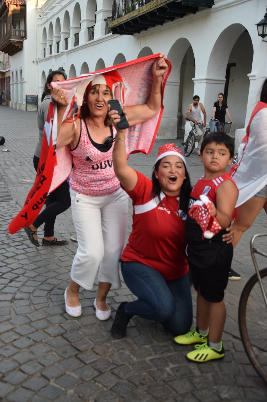 River- los festejos en Salta (13)