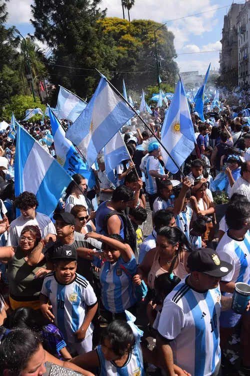 Argentina campeón del Mundo- festejos en Plaza 9 de Julio (32)