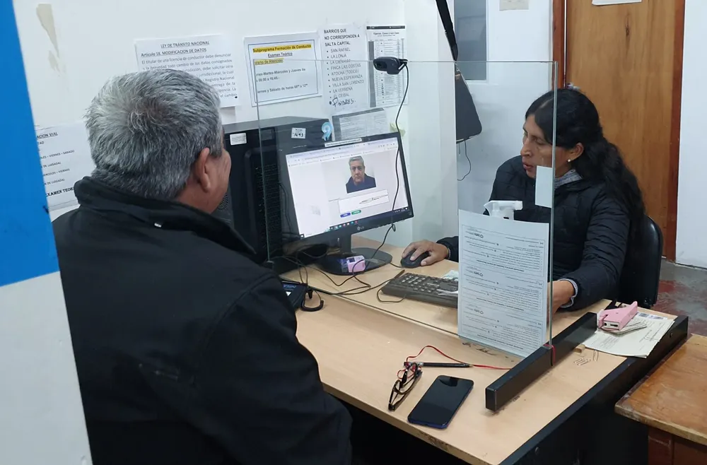 tramite-licencias1-2048x1347