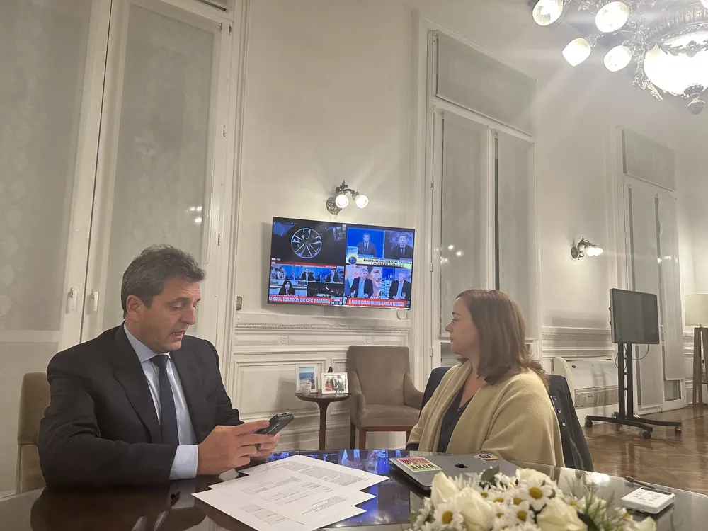 Sergio Massa con la presenta de la Cámara de Diputados de la Nación