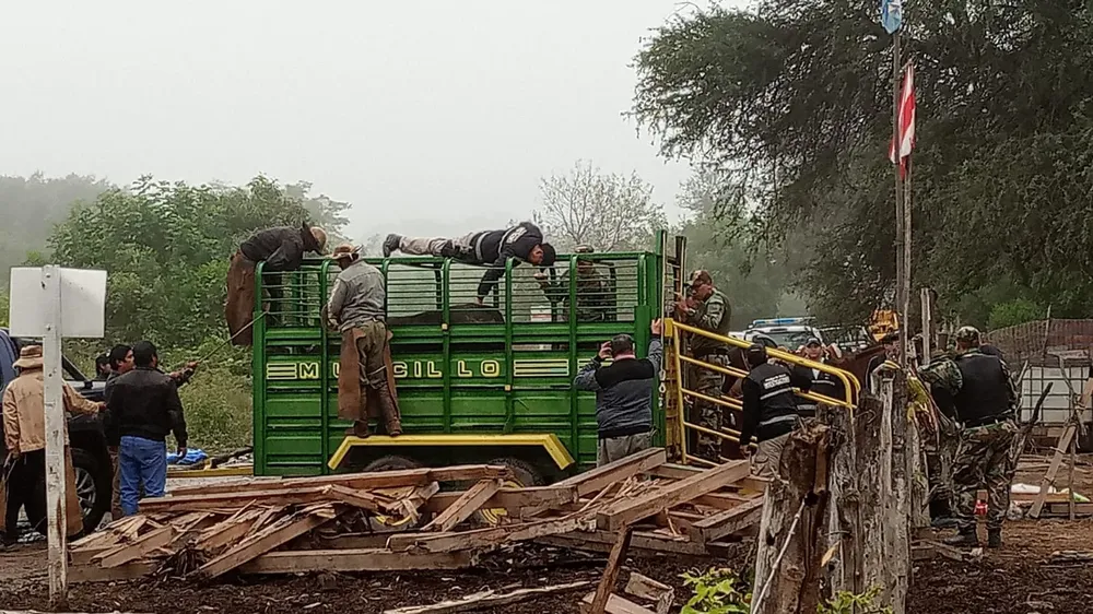 21f63d66-619a-43ea-8906-c42e81c52798