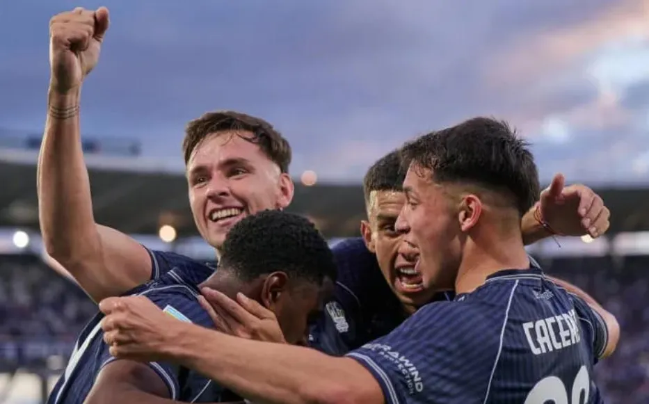 Talleres festejó por partida doble