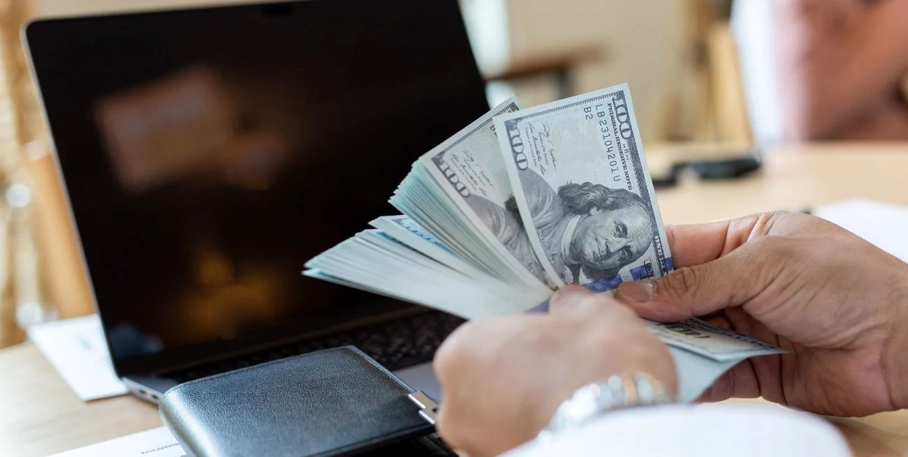 RuYjXni0Q_1300x655__1