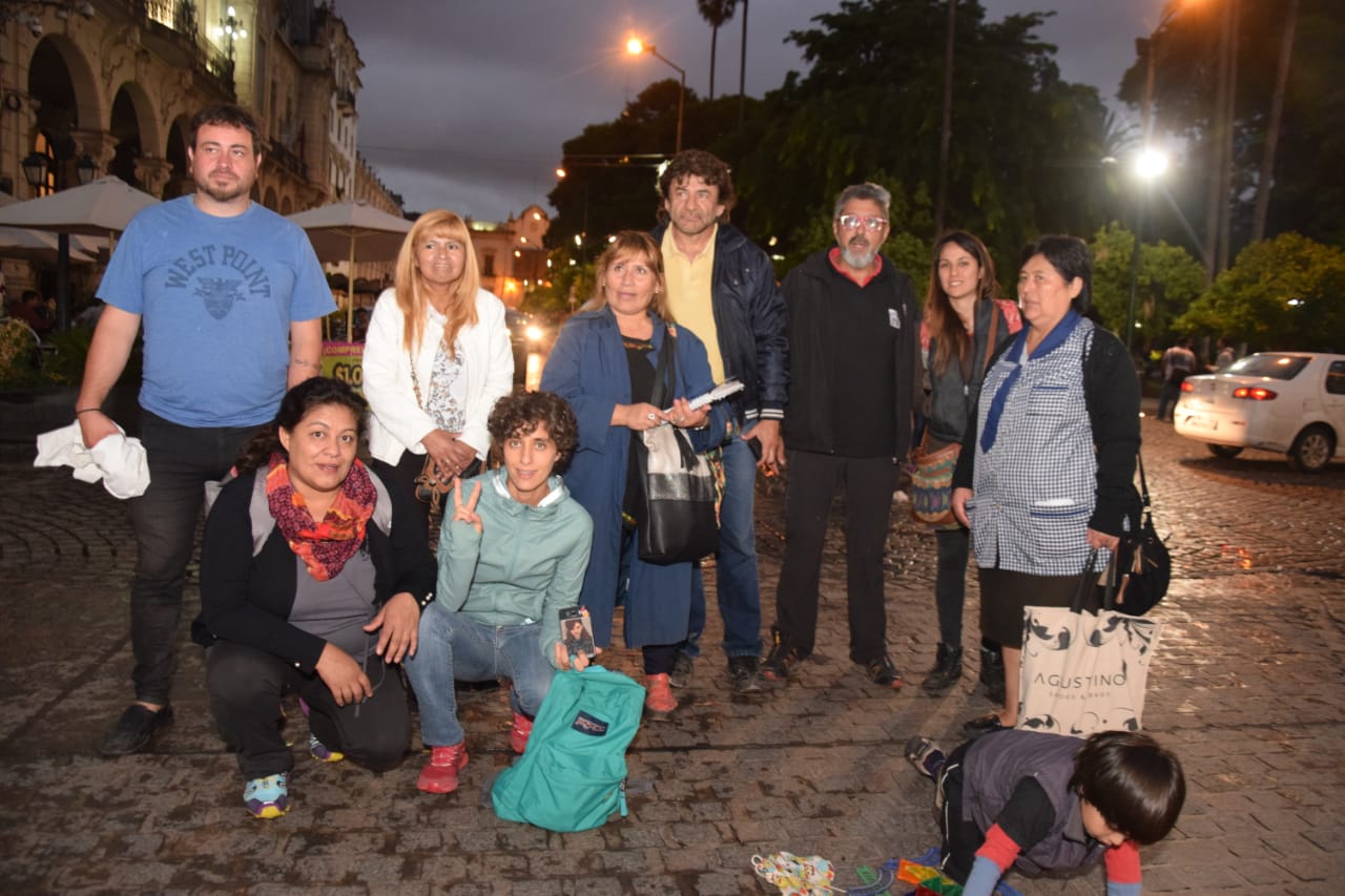 Docentes salteños disconformes con el aumento salarial (2)