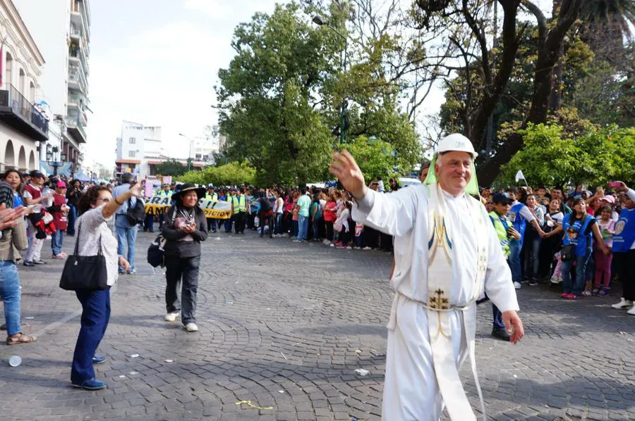 multimedia.normal.b111305305f82ea5.44616e7465204265726e61636b6920656e206f747261206c6c656761646120615f6e6f726d616c2e6a7067