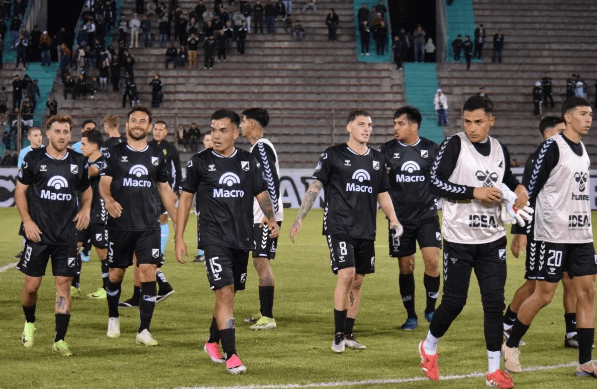 Final la salida de los jugadores (3)