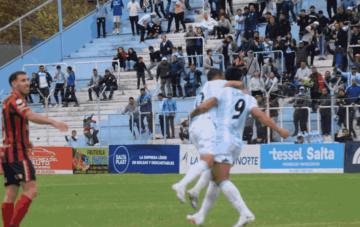 Contin con el 9 saludado por Busse tras convertir