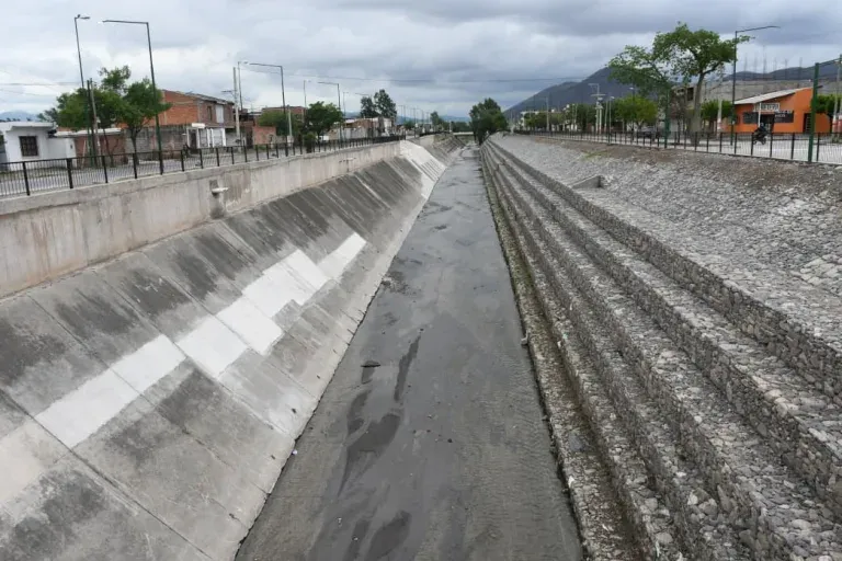 obra canal Yrigoyen