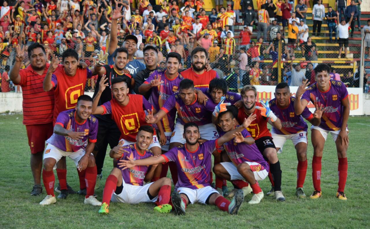 Mitres festejó su triunfo ante Villa San Antonio