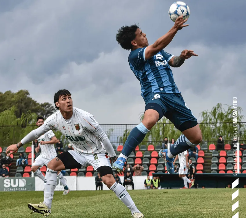 Una postal del partido de Bimnasia frente a Agropecuario