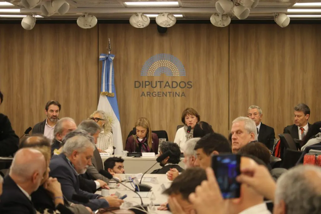 GsDAGiRXYAAYAuu-1024x683-1