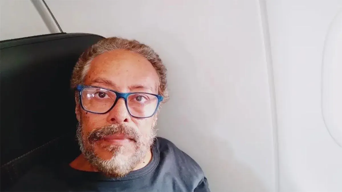 pablo Molina- cantante de Todos tus muertos