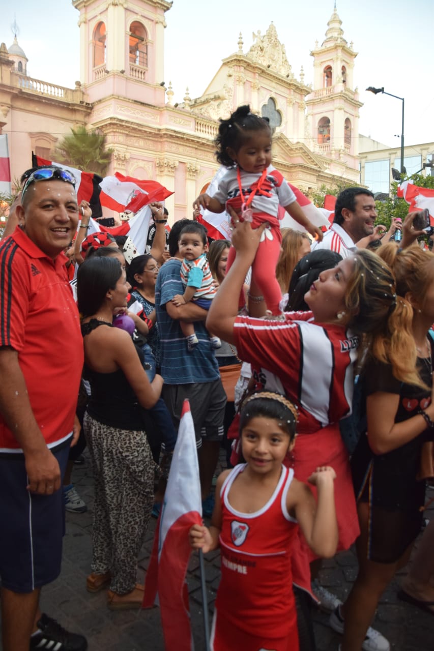 River- los festejos en Salta (2)