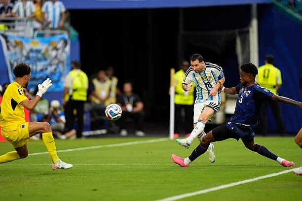 Golazo de Messi para el 1-0 ante Cabo Verde (Foto: Getty Images)