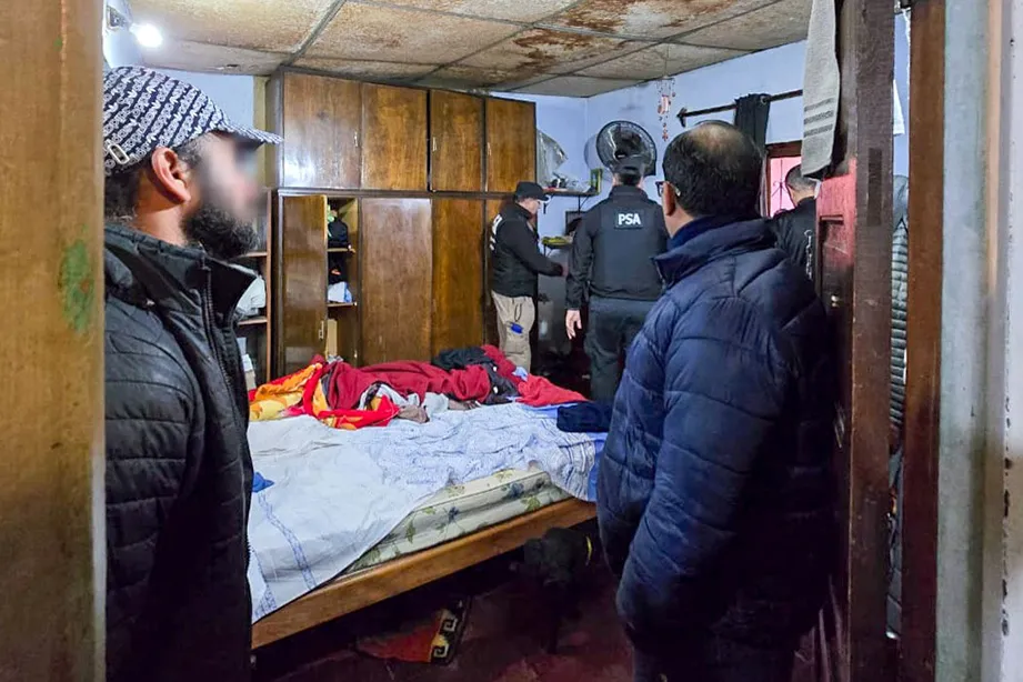Uno de los domicilios allanados donde eran explotadas las adolescentes. - Foto de archivo: Policía de Seguridad Aeroport Uno de los domicilios allanados donde eran explotadas las adolescentes. - Foto de archivo: Policía de Seguridad Aeroportuaria