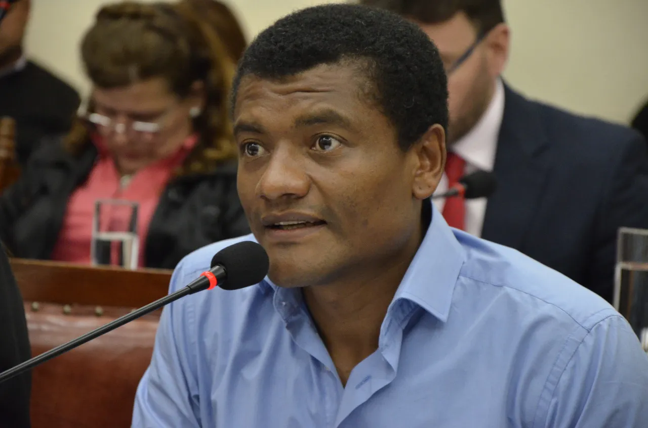 multimedia.normal.9e29bd3a2a7693f9.6461766964206c656976615f6e6f726d616c2e6a7067