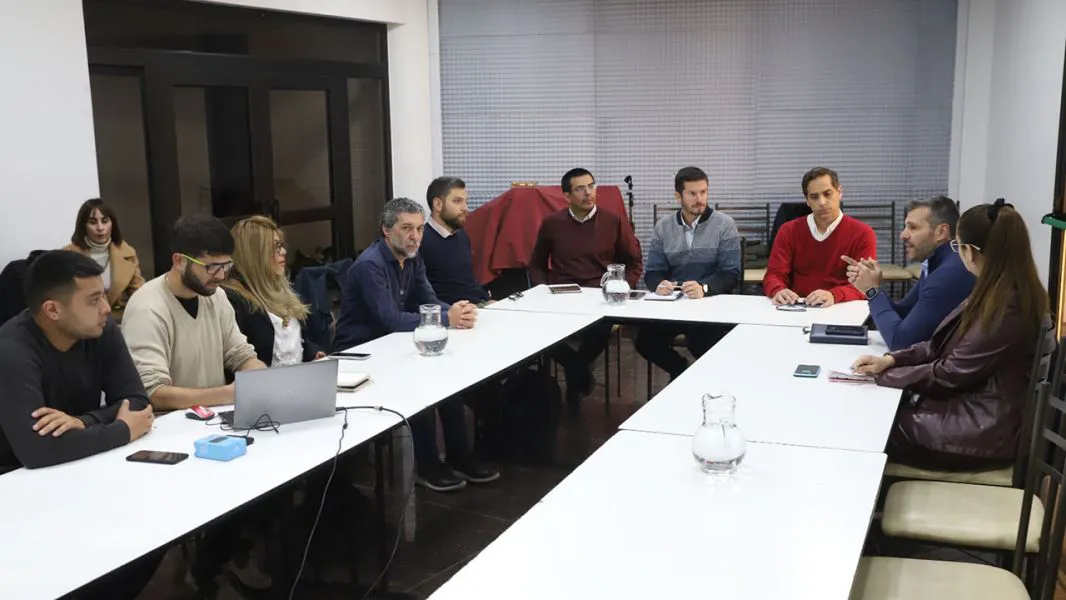 97250-la-provincia-presento-un-sitio-web-para-que-los-ciudadanos-reporten-portales-ilegales-que-posibilitan-a-menores-apostar-en-internet