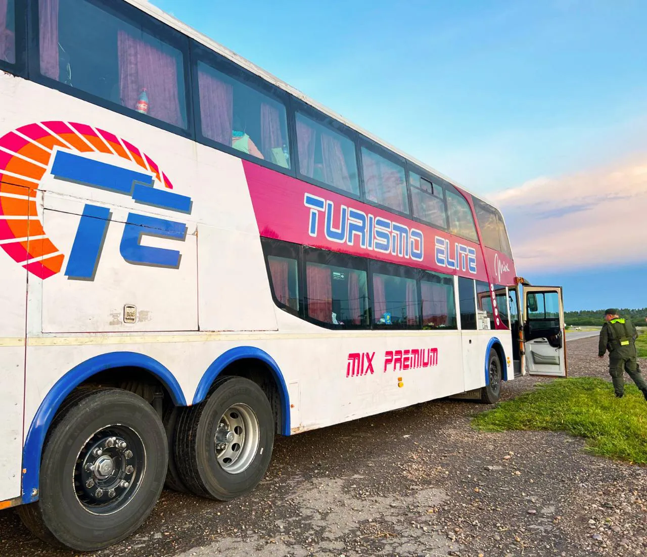 9 DE ENERO- un colectivo de turismo llevaba tres niños sin documentacion