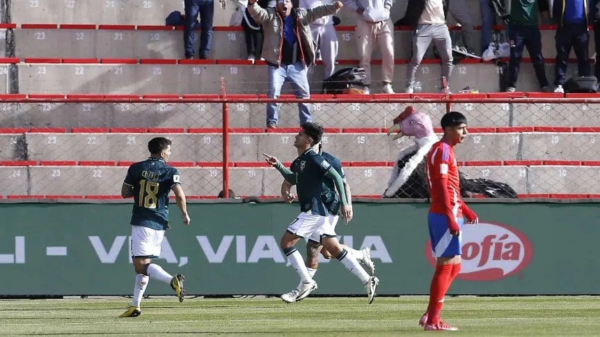 bolivia-y-chile-ya-se-enfrentan-en-la-paz_862x485