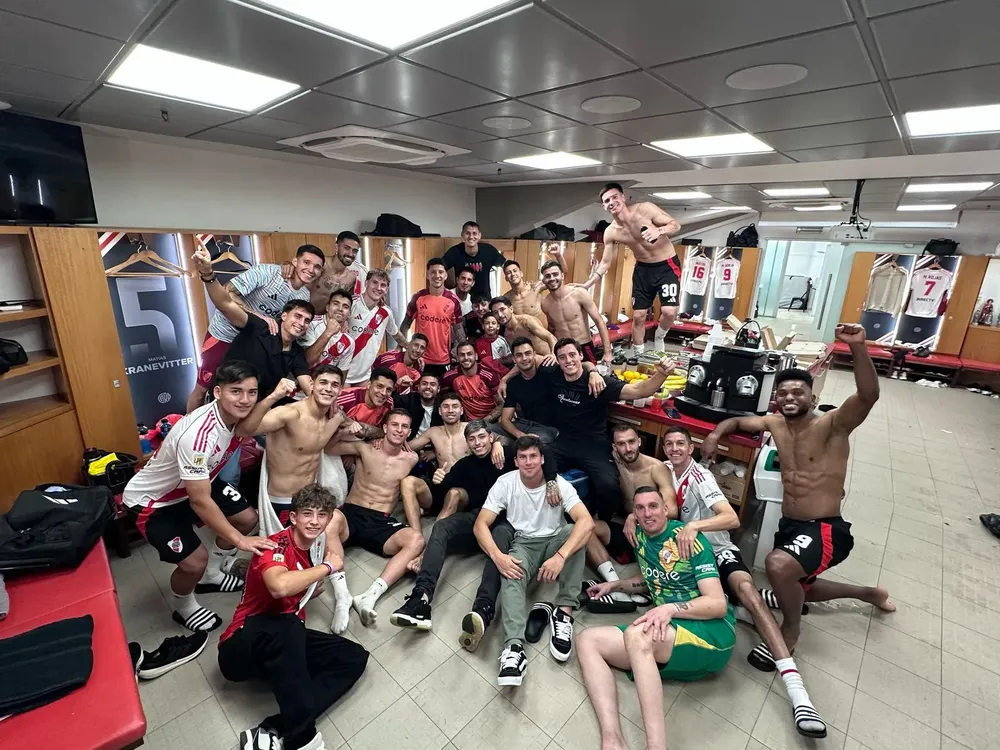 River está feliz   despues de vencer en clásico 002