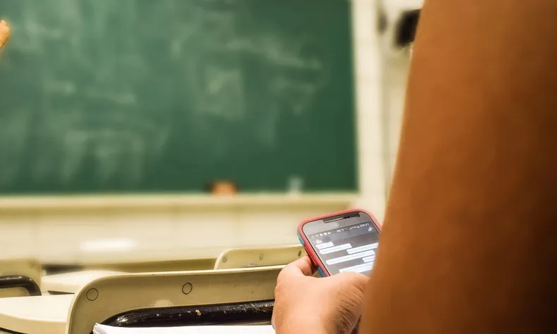 celulares-las-aulas-foto-ilustrativa