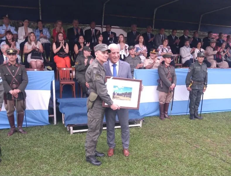 El-ministro-Dominguez-participo-de-la-asuncion-del-nuevo-jefe-de-la-vii-agrupacion-de-gendarmeria-nacional