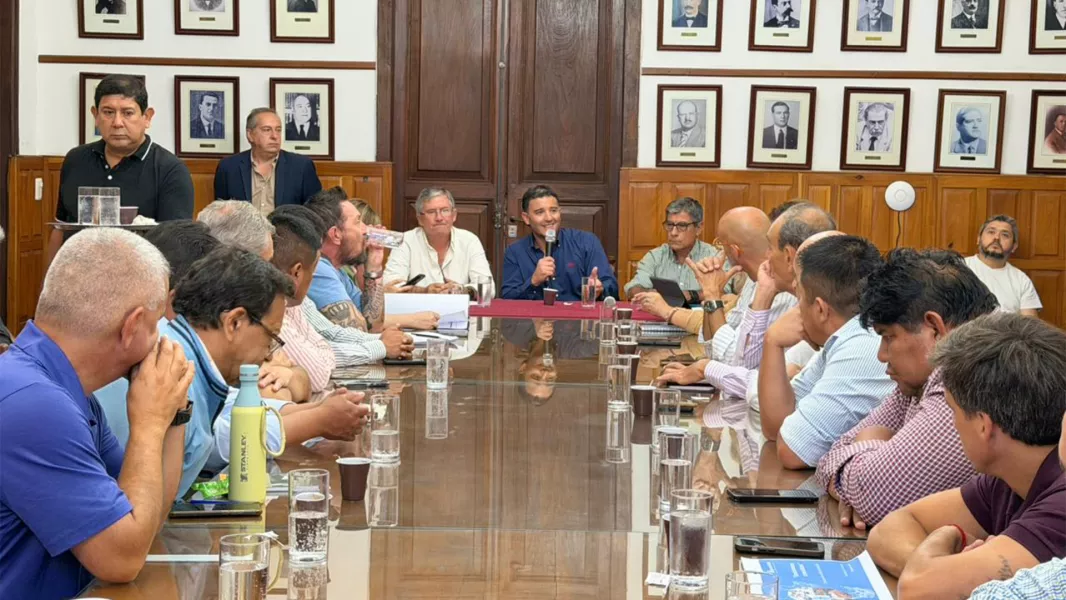 105461-aguas-del-norte-presento-el-plan-de-obras-2026-en-diputados