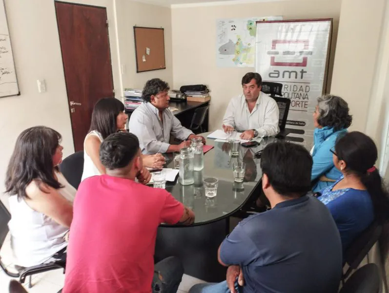 11309-la-amt-recibio-a-concejales-y-vecinos-de-campo-quijano-con-el-objeto-de-mejorar-el-sistema-de-transporte