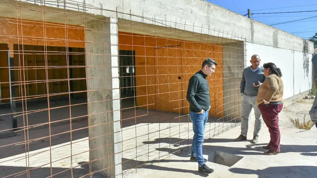95873-animana-y-san-carlos-funcionarios-recorrieron-diversas-obras-que-seran-reactivadas-por-el-gobierno-provincial