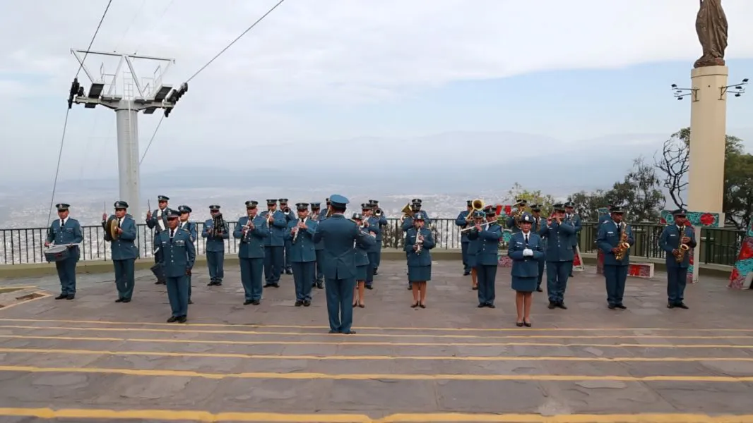 95536-teleferico-san-bernardo-celebra-el-dia-del-himno-nacional