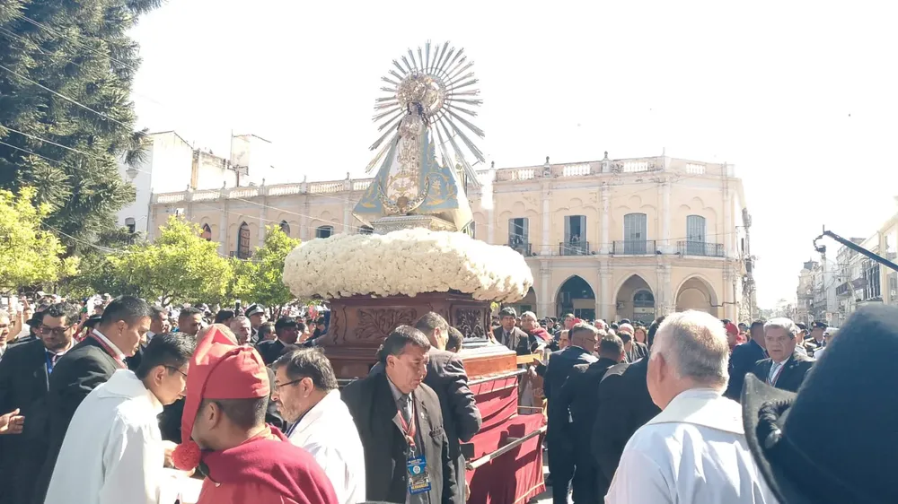 e6f8b6e8-b453-4cf9-8854-de101a0230a0