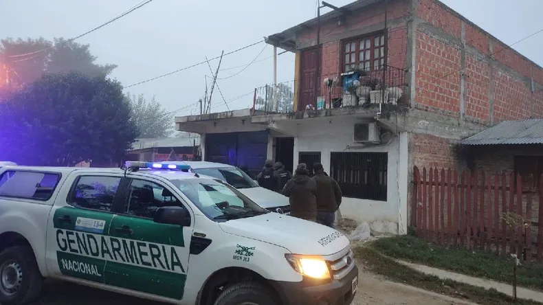 cayo-salta-una-banda-familiar-que-traficaba-cigarrillos-y-hojas-coca-bolivia (1)