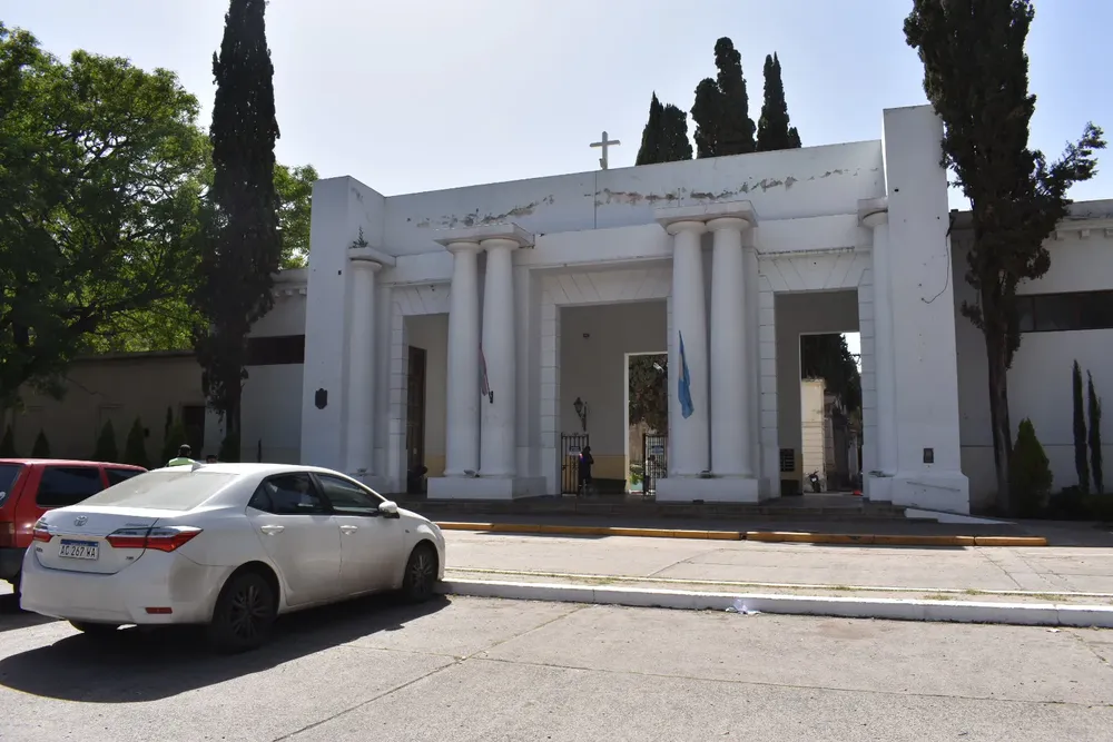 cementerio-de-la-santa-cruz-4