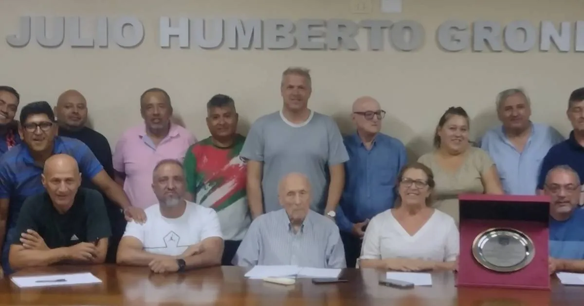 Homenaje de la Liga Salteña de Fútbol a Bruno Iezzi Homenaje de la Liga Salteña de Fútbol a Bruno Iezzi