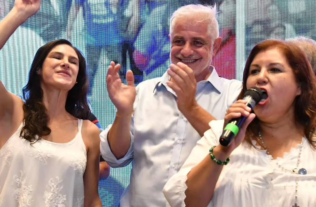 Outes con Calletti y Yolanda Vega 002