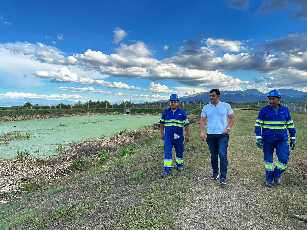 Nacho Jarsun con operarios Planta Depuradora RosariodeLerma