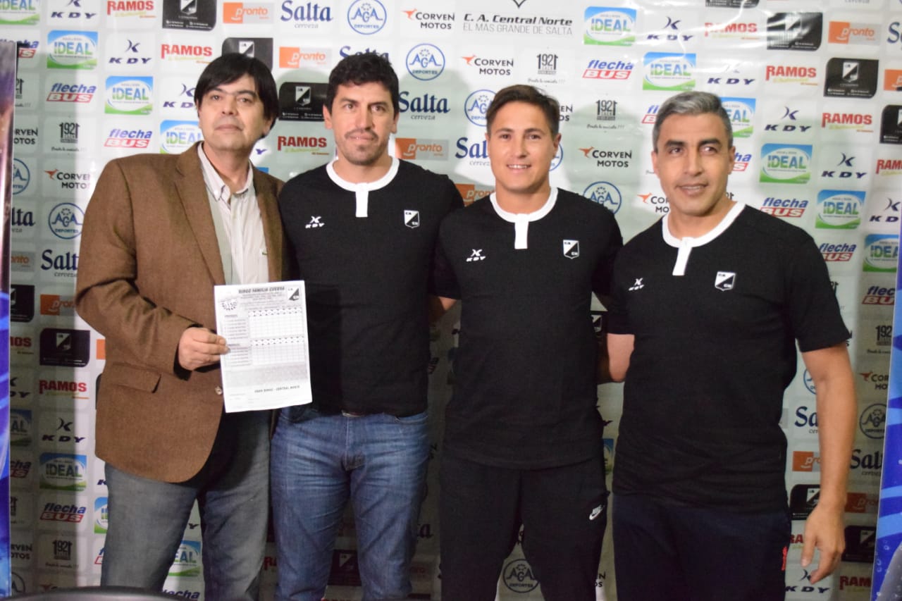 Héctor D'Francesco -Pres -Cristian Zurita -Ayud de camp- Ezequiel Medrán DT y Víctor Cuéllar PF.jpg