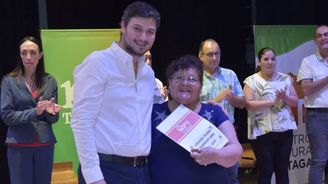 15260-mas-de-80-familias-de-tartagal-recibieron-la-escritura-de-su-casa