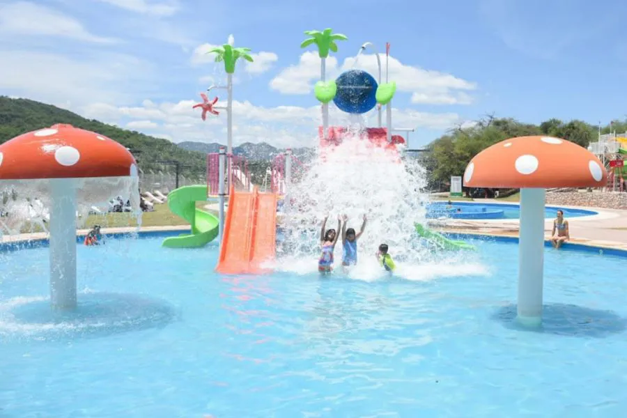 94883-horarios-de-los-parques-urbanos-el-lunes-1-y-el-martes-2-de-abril