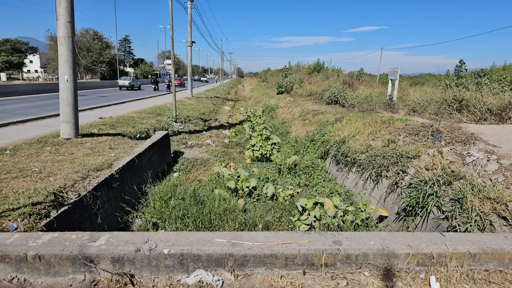 limpieza-canal-capitanes-de-guemes-2