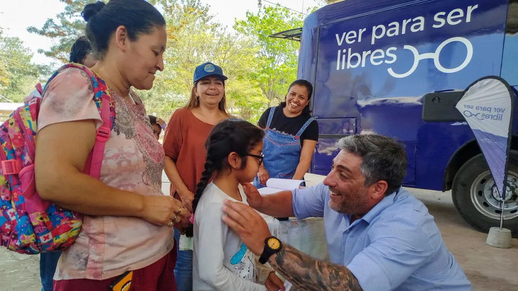 14012-operativo-ver-para-ser-libres-mas-de-300-anteojos-fueron-entregados-en-salta
