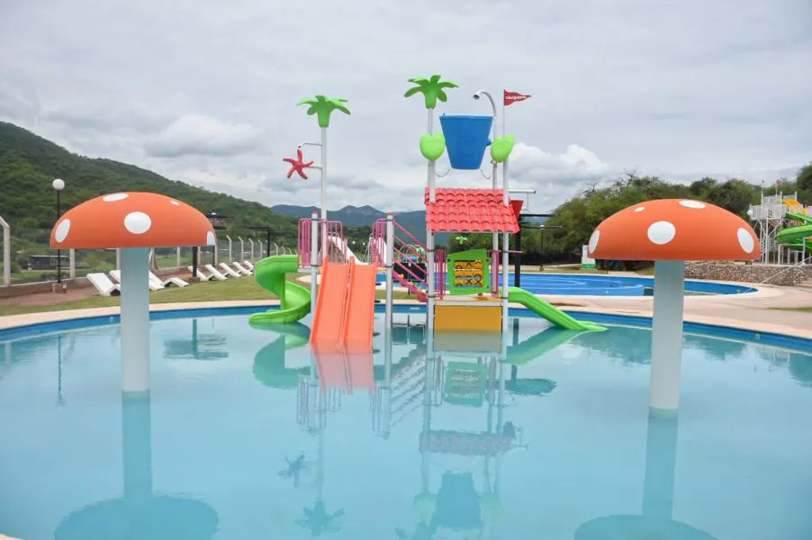 abrio-sus-puertas-el-camping-y-el-parque-acuatico-de-el-prestamo-en-coronel-moldes-20240119142851 3