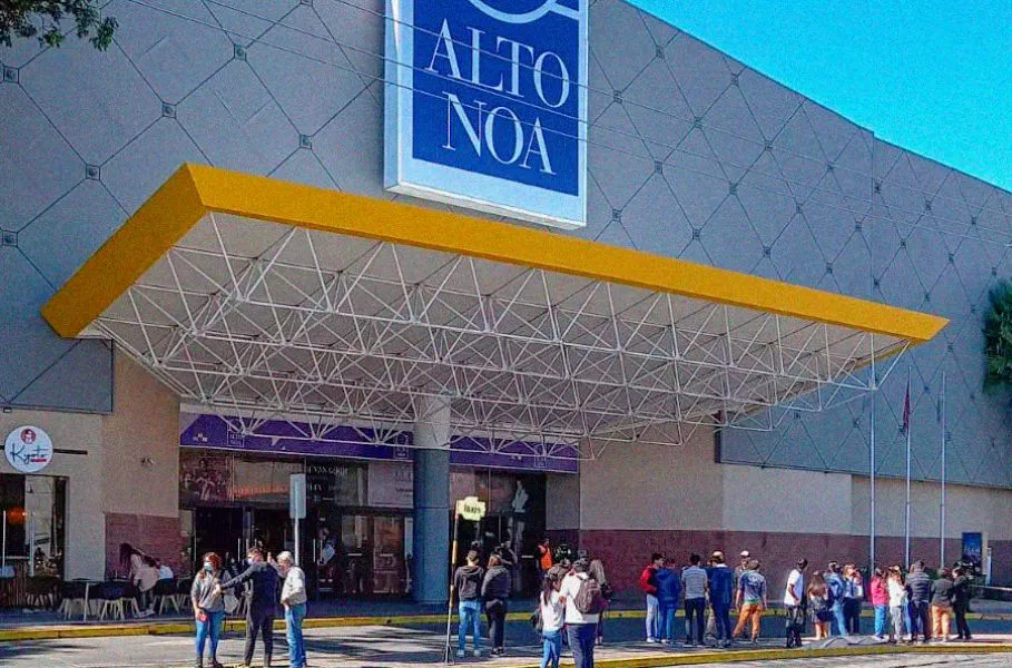 87210-hasta-el-jueves-funcionara-un-puesto-de-vacunacion-en-el-alto-noa-shopping
