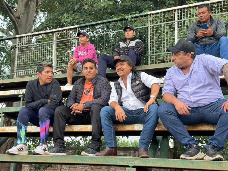 Sáenz en Tartagal como un hincha más