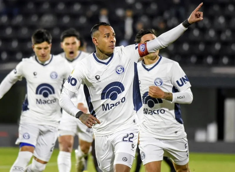 sebastian villa independiente rivadavia