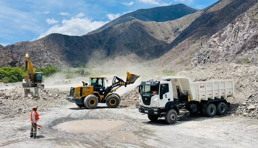 Vialidad Nacional y Ferrocarriles Argentinos