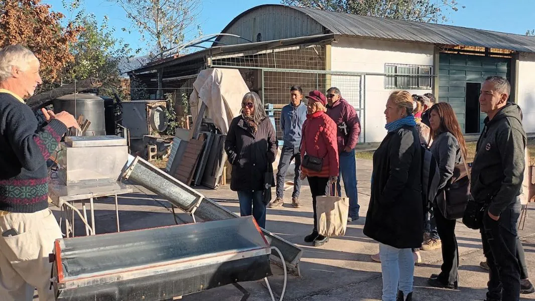 12665-capacitan-en-el-disenio-y-armado-de-cocinas-a-lenia-a-integrantes-de-la-casona-de-la-paz